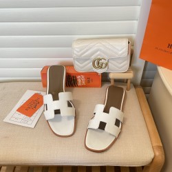 Hermes H-letter shape slippers