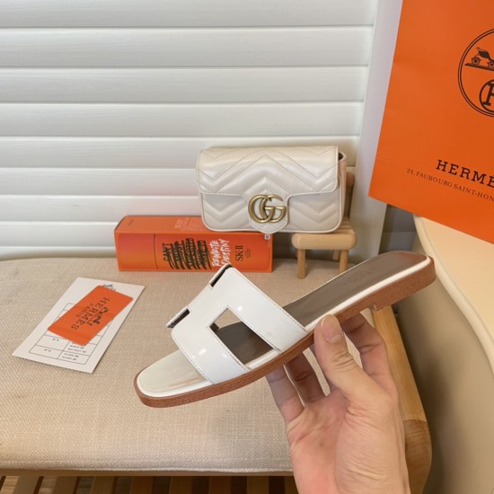 Hermes H-letter shape slippers