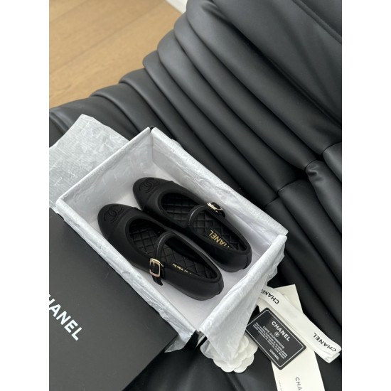 Chanel Female ballet shoes, small leather shoes with a single buckle and flat sole, French Mary Jane shoes