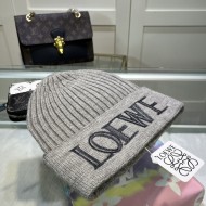 Loewe Letter yarn hat, autumn and winter cold hat, thick knitted warm hat, ear protection