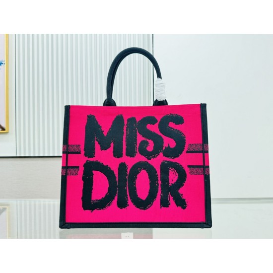 Dior New versatile single shoulder large capacity tote bag, mommy cartoon tote bag, outdoor travel canvas bag