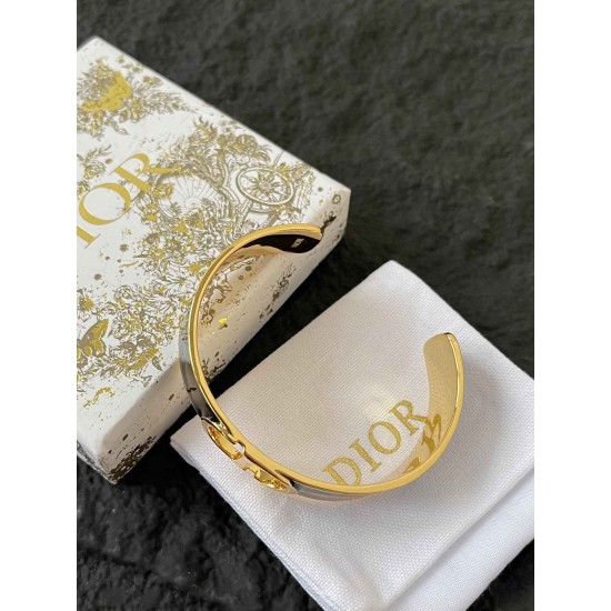 Dior Montaigne hollow CD letter gold finish metal bracelet