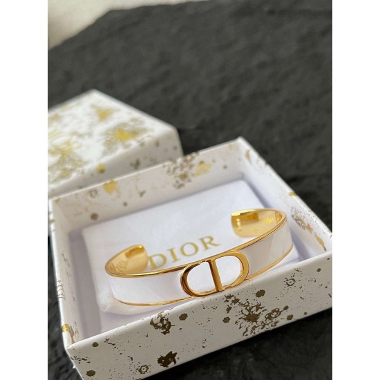 Dior Montaigne hollow CD letter gold finish metal bracelet