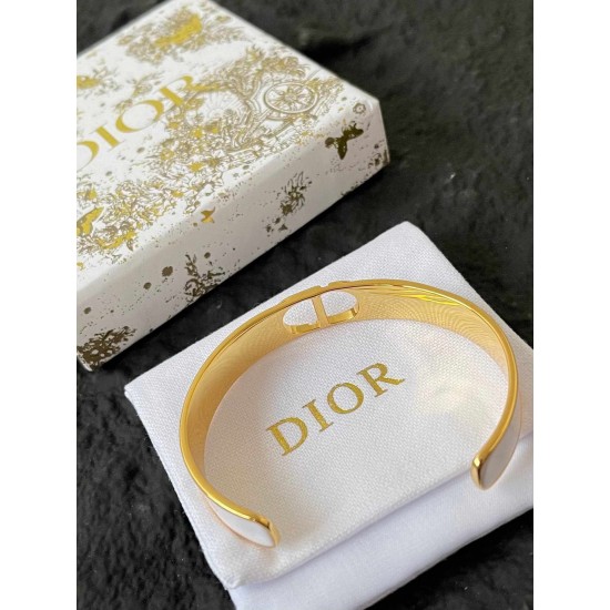 Dior Montaigne hollow CD letter gold finish metal bracelet