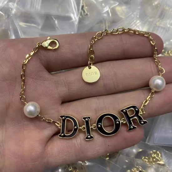 Dior letter pearl fashionable temperament bracelet