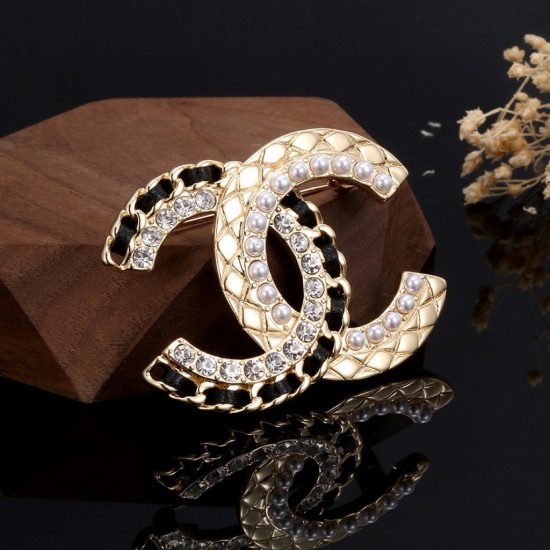 Chanel Diamond&Pearl&Genuine Leather Double C Brooch