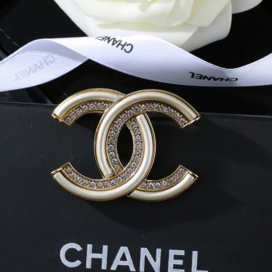 Chanel Vintage classic diamond studded brooch