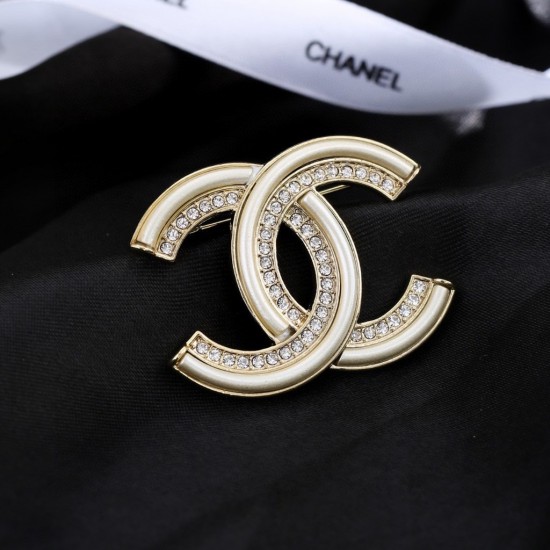 Chanel Vintage classic diamond studded brooch