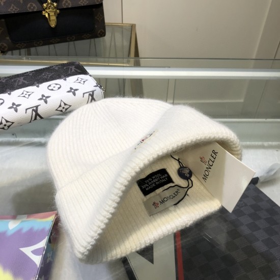 Moncler Outdoor autumn and winter fashionable warm hat for both men and women, trendy Korean version knitted woolen hat for couples