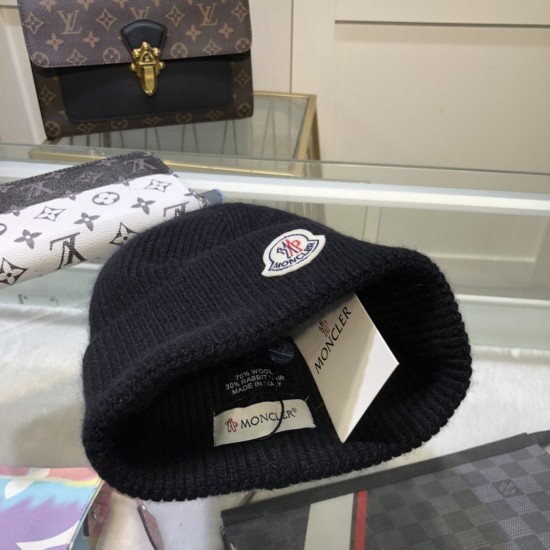 Moncler Outdoor autumn and winter fashionable warm hat for both men and women, trendy Korean version knitted woolen hat for couples