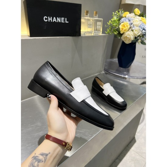  Gucci British style loafers