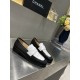  Gucci British style loafers