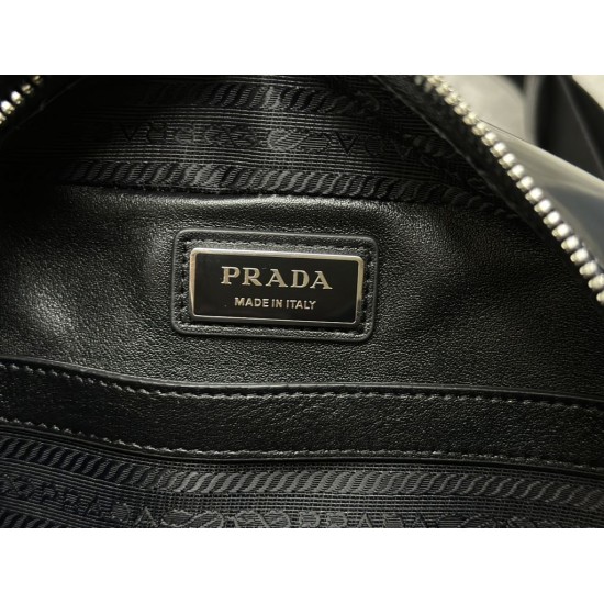 Prada smooth leather fashionable casual diagonal men's 2-in-1 mailman bag