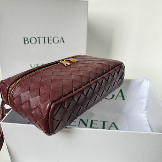 Bottega Veneta Bang Bang Vanity Case Mini Knitted leather shoulder bag handbag bag