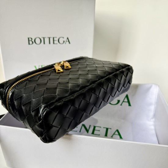 Bottega Veneta Bang Bang Vanity Case Mini Knitted leather shoulder bag handbag bag