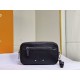 Genuine leather business men's small square bag, casual camera bag, fashionable and versatile small and compact handbag