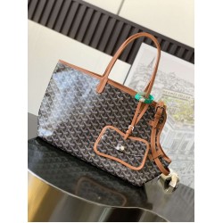 Goyard Pet bag